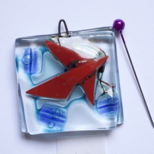 Pendentif-verre-oiseau-rouge